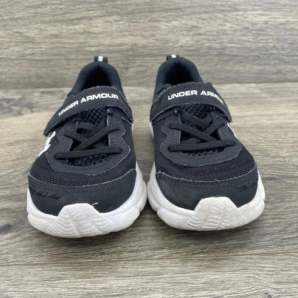 Under Armour Assert 9 Sneakers Toddler 9K Black White Hook & Loop 3026184-001